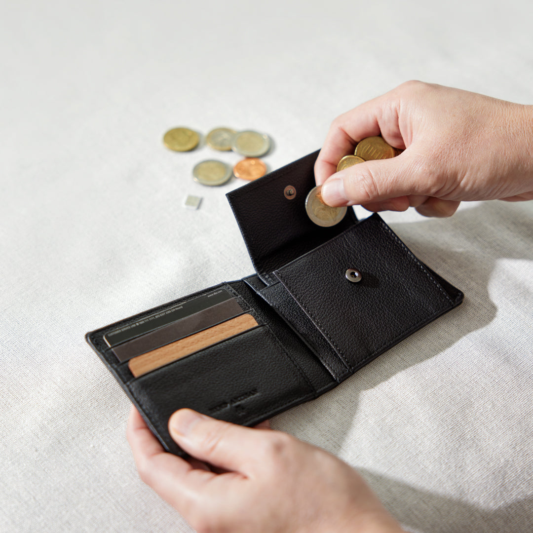 Leather wallet with coin hotsell